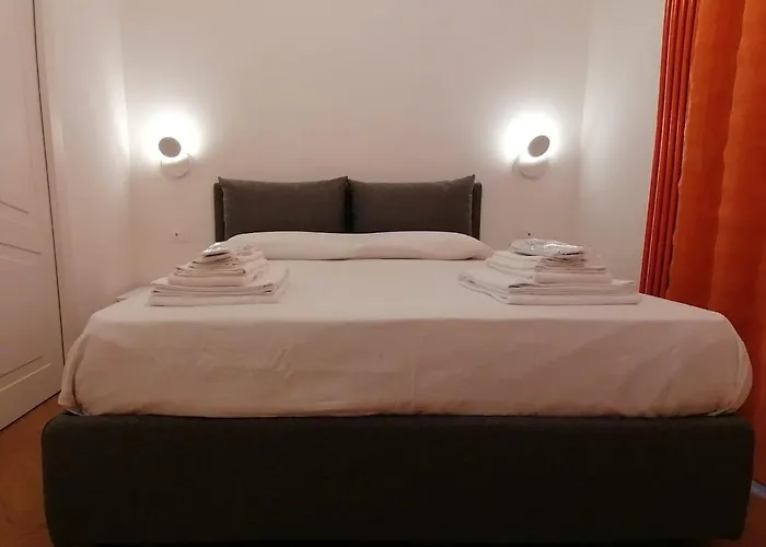 Stylish Mini Break In Ponte Milvio Apartment